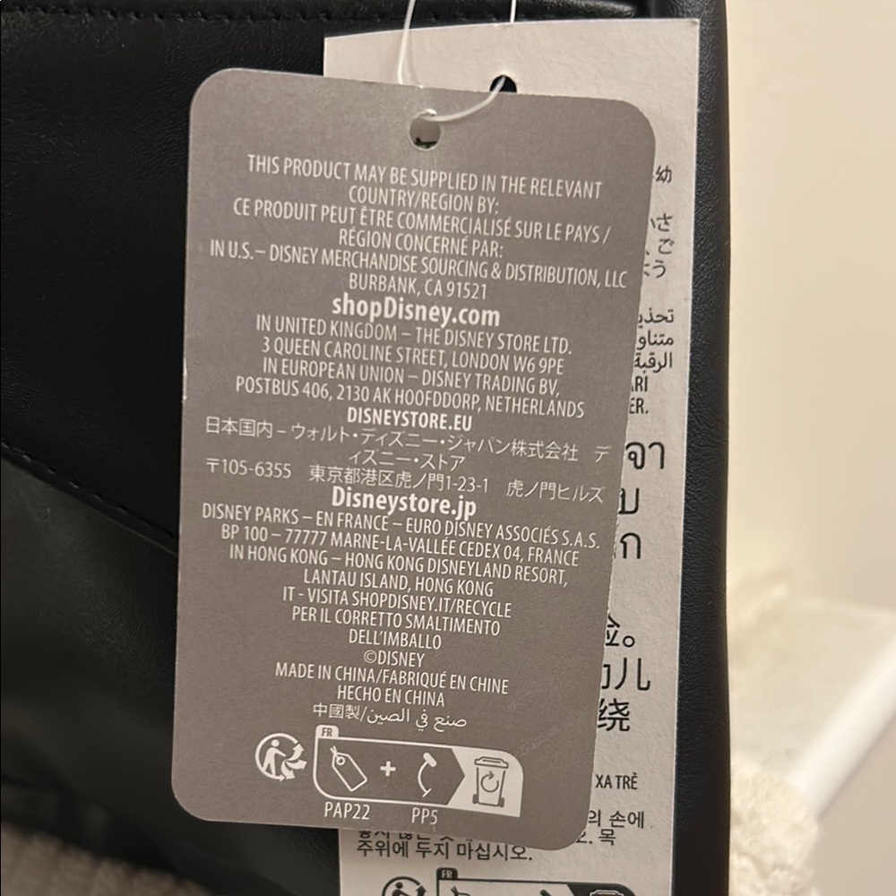 Disney Star Wars Black Belt Bag Iconic Patches Front Pocket Large Interior - Picture 8 of 13